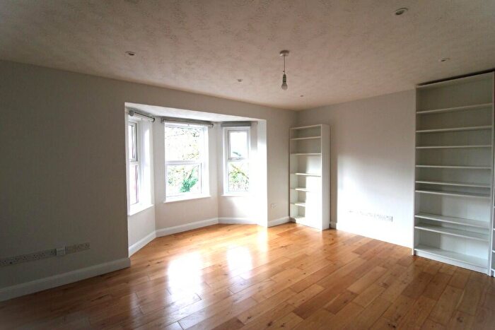 2 Bedroom Apartment To Rent In Hulse Road, Southampton, Hampshire, SO15