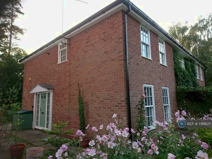 2 Bedroom End Of Terrace House To Rent In The Mews, Stratford-Upon-Avon, CV37
