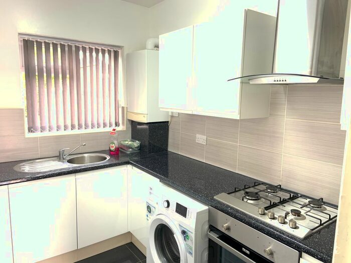 3 Bedroom Semi-Detached House To Rent In Gresham Road, Hounslow TW3