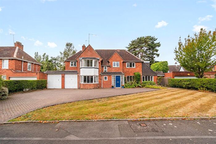 5 Bedroom Detached House For Sale In Brueton Avenue, Solihull, B91