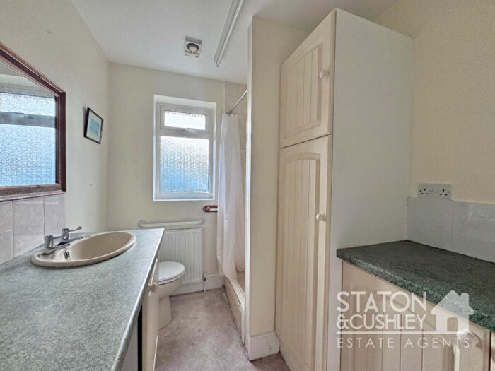 2 Bedroom Detached Bungalow For Sale In Station Road, Clipstone Village, NG21