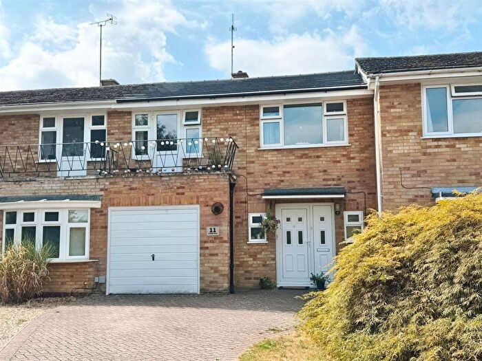 3 Bedroom Terraced House For Sale In Erleigh Dene, Newbury, RG14