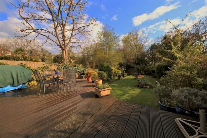 5 Bedroom Semi-Detached House To Rent In Wycombe Gardens, Golders Green, NW11