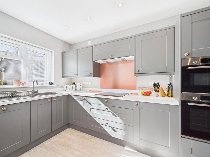 3 Bedroom End Of Terrace House For Sale In Hengrove Lane, Bristol, BS14