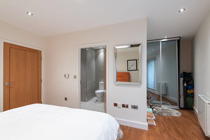 1 Bedroom Flat To Rent In Lawn Road, London, NW3
