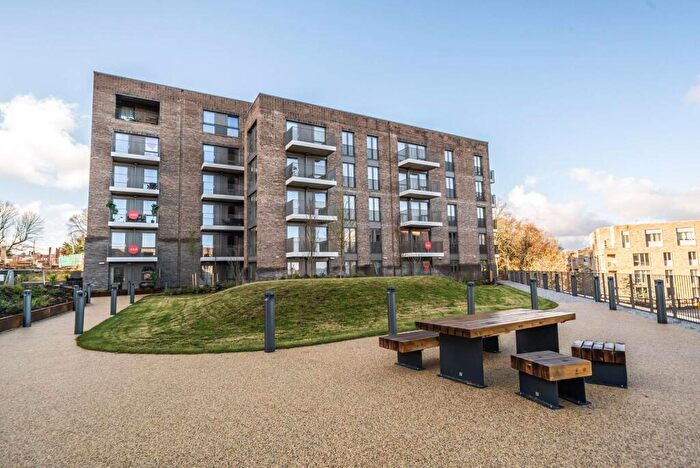 1 Bedroom Flat To Rent In Medarwar Drive, Mill Hill, NW7