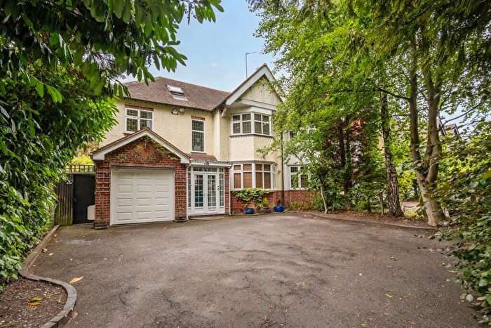5 Bedroom Semi-Detached House To Rent In Streetsbrook Road, Solihull, B91