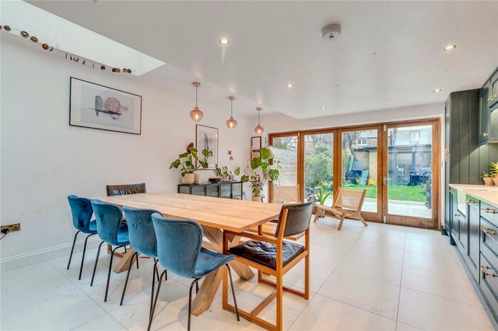 4 Bedroom Terraced House To Rent In Bickerton Road, London, N19