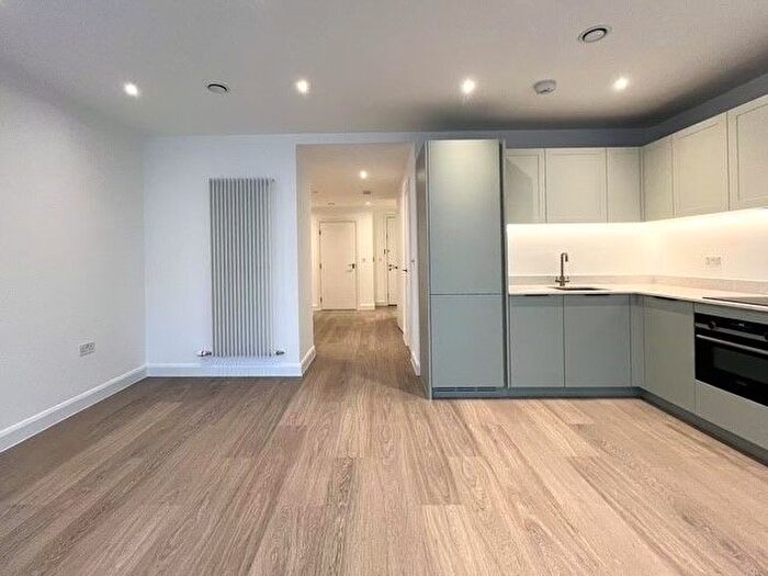 Studio To Rent In Western Gateway, London, E16