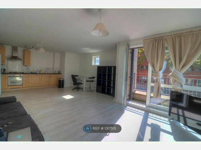2 Bedroom Flat To Rent In Beauchamp House, Coventry CV1