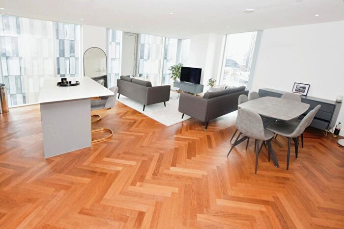 3 Bedroom Flat To Rent In South Tower, Deansgate Square, Owen Street, Manchester, M15