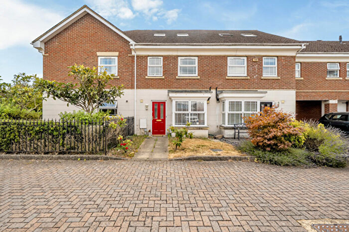 4 Bedroom Terraced House For Sale In Swordsmans Road, Deepcut, Camberley, GU16