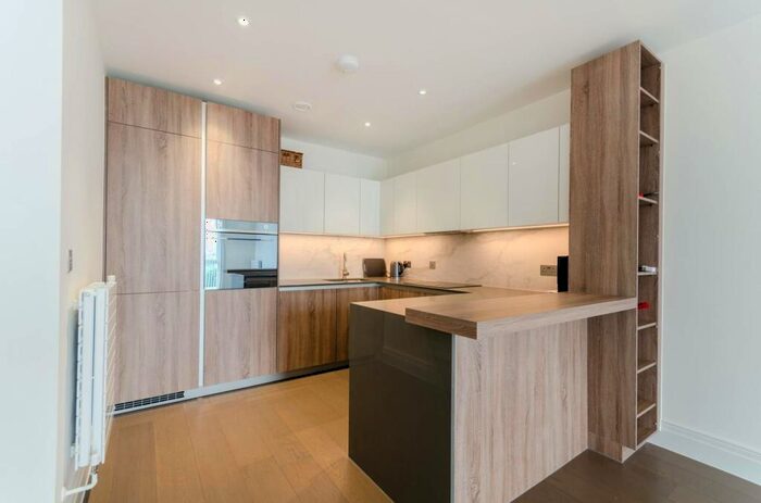 2 Bedroom Flat To Rent In Queenshurst Square, Kingston, Kingston Upon Thames, KT2