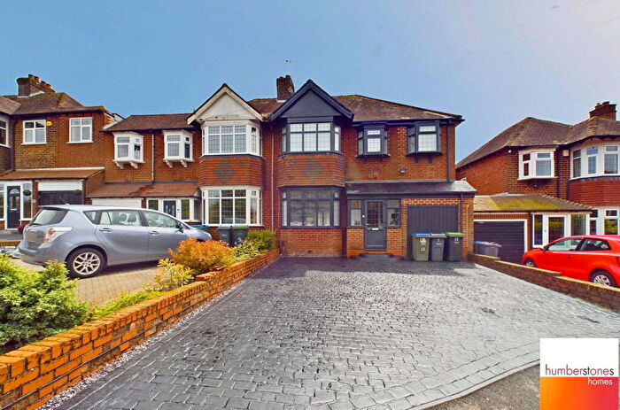 5 Bedroom Semi-Detached House For Sale In Silverlands Avenue, Oldbury, B68