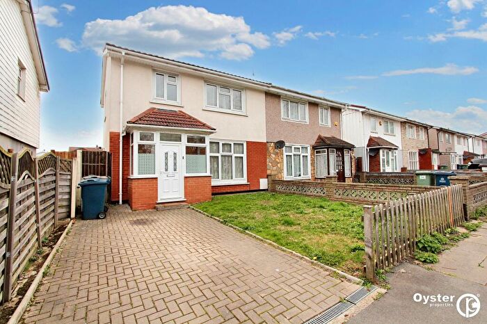 3 Bedroom Semi-Detached House To Rent In Courtenay Avenue, Harrow, HA3