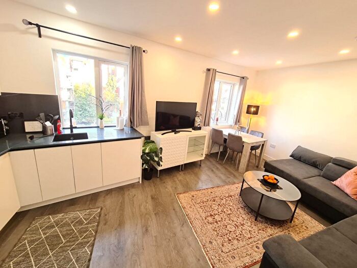 1 Bedroom Flat To Rent In Finchley Road, London, NW3