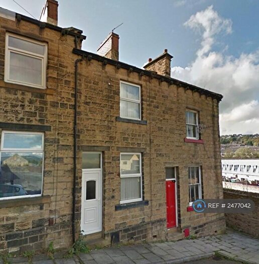 3 Bedroom Terraced House To Rent In Birch Grove, Keighley, BD21