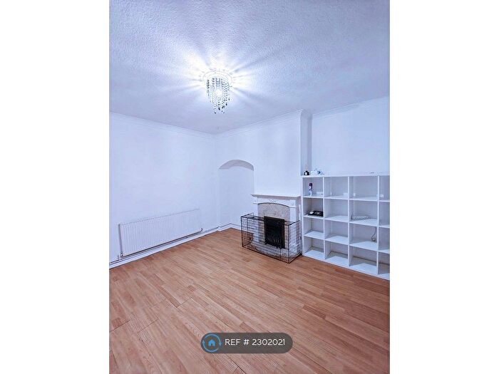 2 Bedroom Terraced House To Rent In Ballamore Road, Bromley, BR1