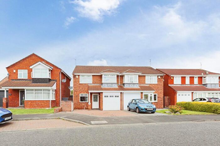 3 Bedroom Semi-Detached House For Sale In Southfields, Dudley, NE23