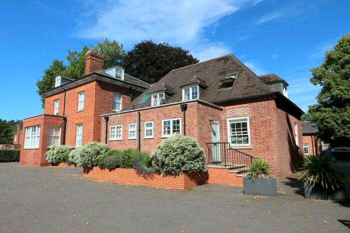 2 Bedroom Semi-Detached House To Rent In Henley On Thames, RG9