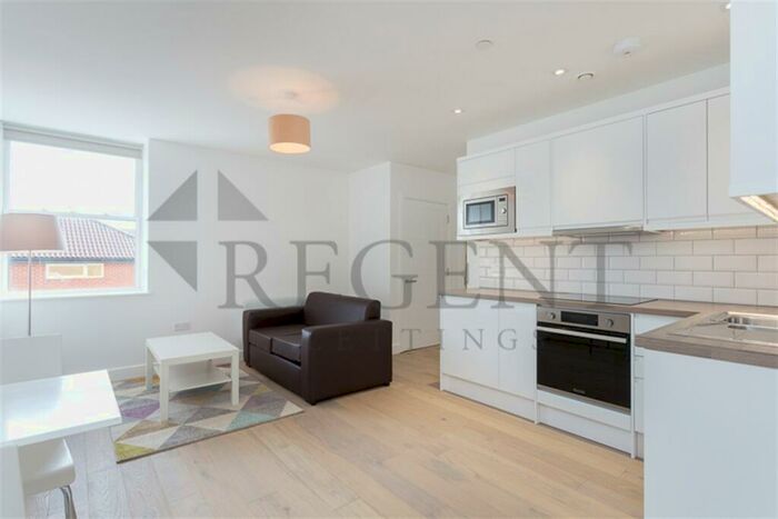 1 Bedroom Apartment To Rent In Brook House, Cricket Green, CR4