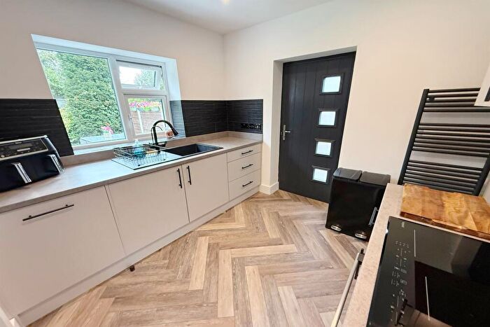 5 Bedroom Detached House For Sale In Victoria Way, Bramhall, SK7