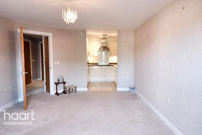1 Bedroom Apartment For Sale In Bridge Avenue, Maidenhead, SL6