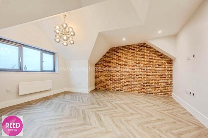 1 Bedroom Flat To Rent In Leigh Road, Leigh On Sea, SS9