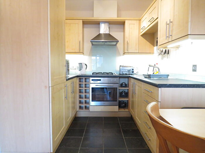 2 Bedroom Apartment To Rent In Southville, Myrtle Court, BS3