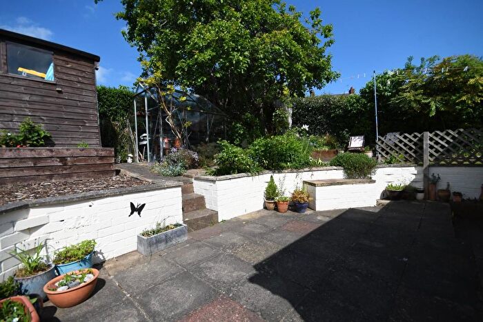 2 Bedroom Detached Bungalow For Sale In Holmebank West, Brockwell, Chesterfield, S40