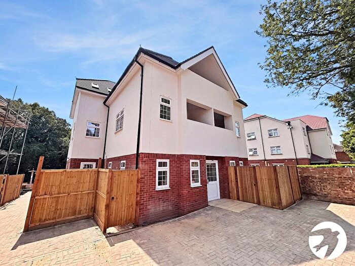 2 Bedroom Flat To Rent In Eaglesfield Road, London, SE18