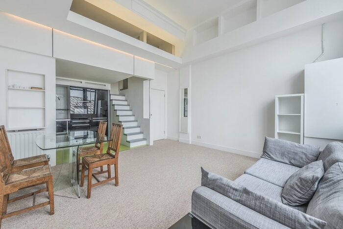 1 Bedroom Flat To Rent In Lewisham Way, London, SE14