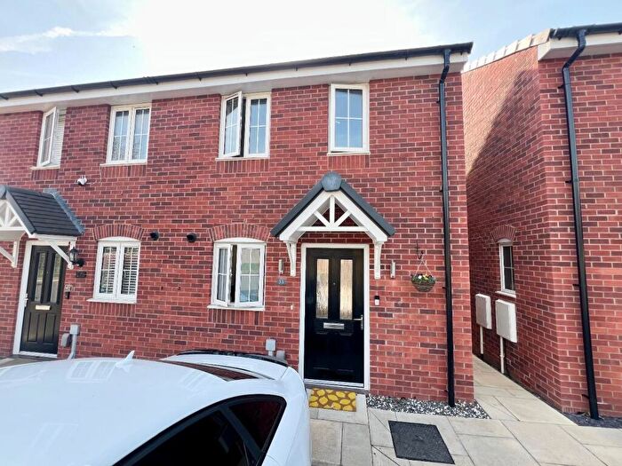 2 Bedroom Semi Detached House For Sale In Elworthy Close, Kettering, NN15