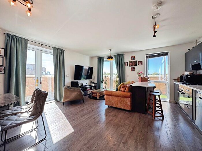 2 Bedroom Flat For Sale In Coxwell Boulevard, London, NW9