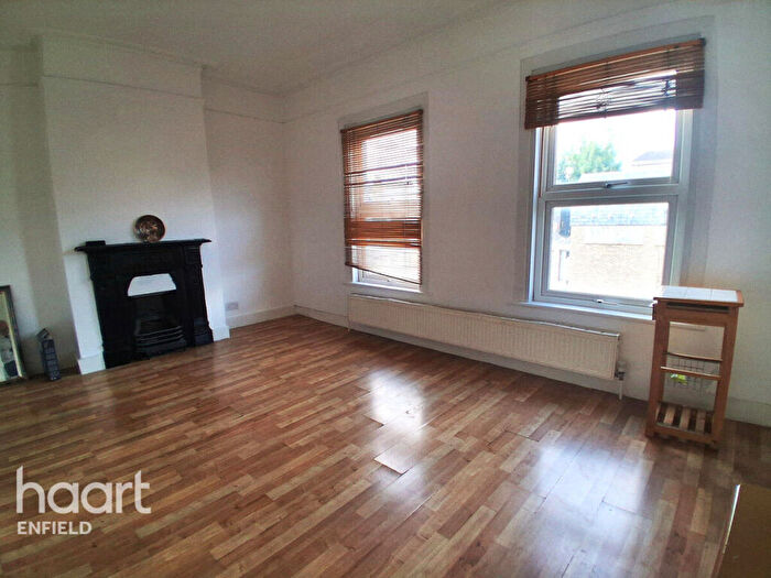 1 Bedroom Apartment To Rent In Main Avenue, Enfield, EN1