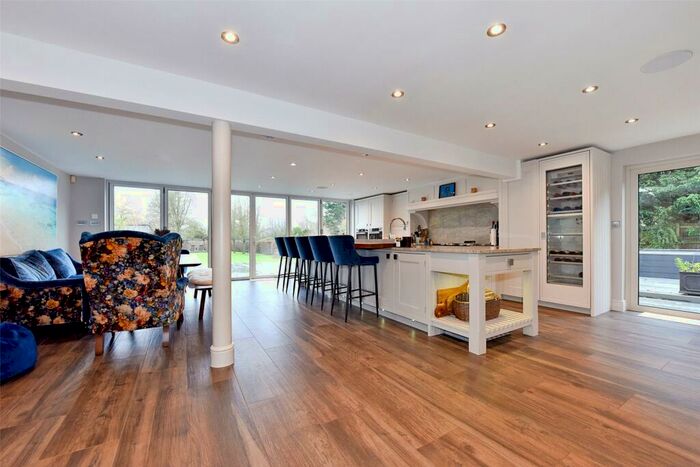 4 Bedroom Detached House To Rent In North Street, Winkfield, Windsor, Berkshire, SL4