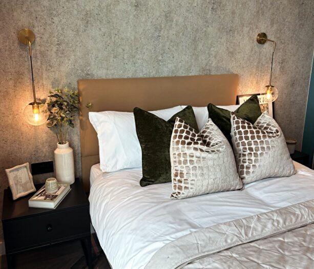 2 Bedroom Apartment To Rent In Ancoats Gardens, Bendix Street, Manchester, Greater Manchester, M4