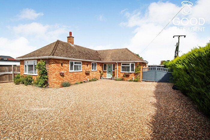 4 Bedroom Bungalow For Sale In Mildenhall Road, Fordham, CB7