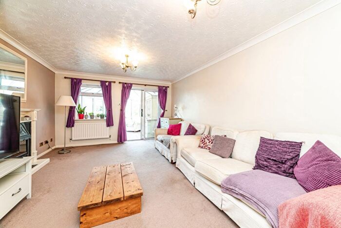 3 Bedroom Semi Detached House For Sale In Ayrton Senna Road, Reading, RG31