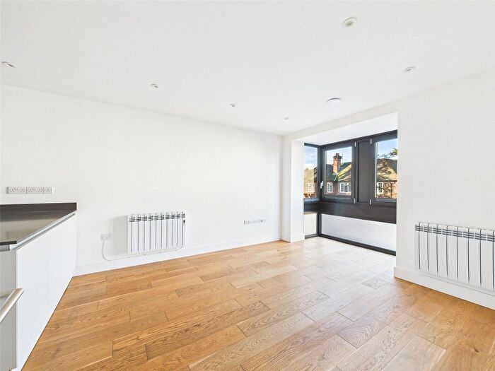 1 Bedroom Flat To Rent In St Margarets Road, St Margarets, TW1