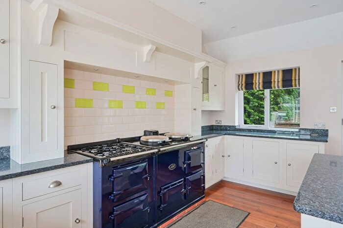 5 Bedroom Detached House For Sale In Lake View, Dormans Park, East Grinstead, RH19