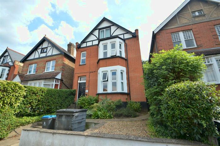 1 Bedroom Flat To Rent In Cranes Park Avenue, Surbiton, KT5