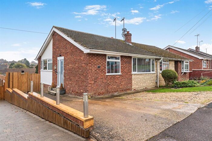 2 Bedroom Semi-Detached Bungalow For Sale In Mewburn Road, Banbury, OX16