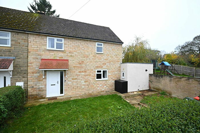 3 Bedroom Semi-Detached House To Rent In Holmfield, Grewelthorpe, HG4