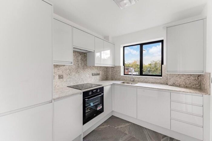 1 Bedroom Flat To Rent In Bridge Lane, Temple Fortune, NW11