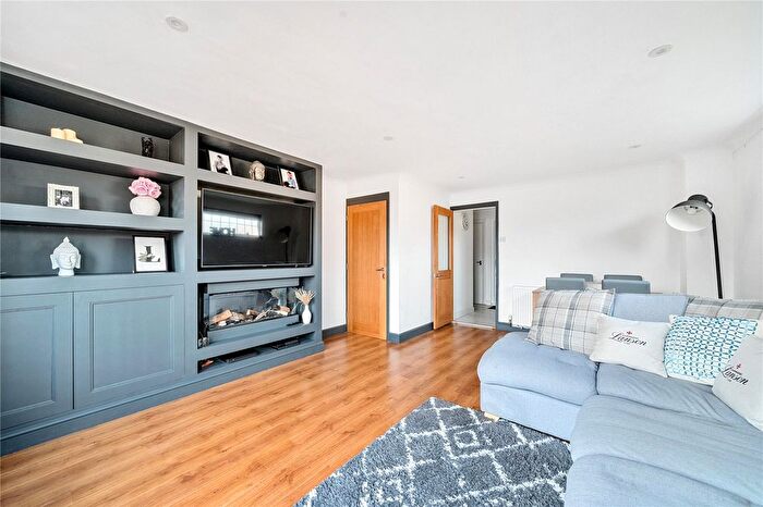 3 Bedroom End Of Terrace House For Sale In Mint Walk, Knaphill, Woking, Surrey, GU21