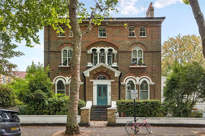 1 Bedroom Flat For Sale In Highbury New Park, London, N5