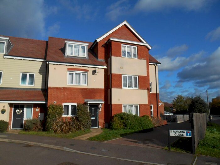 2 Bedroom Flat To Rent In Aurora Close, Watford, WD25
