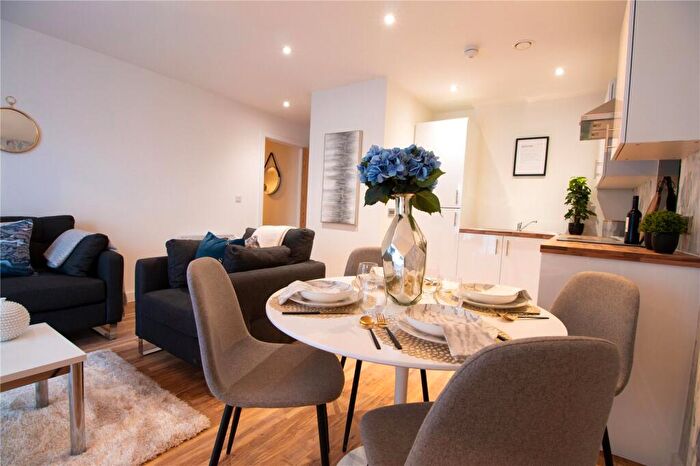 3 Bedroom Flat To Rent In Manchester Waters, Pomona Strand, Old Trafford, Manchester, M16