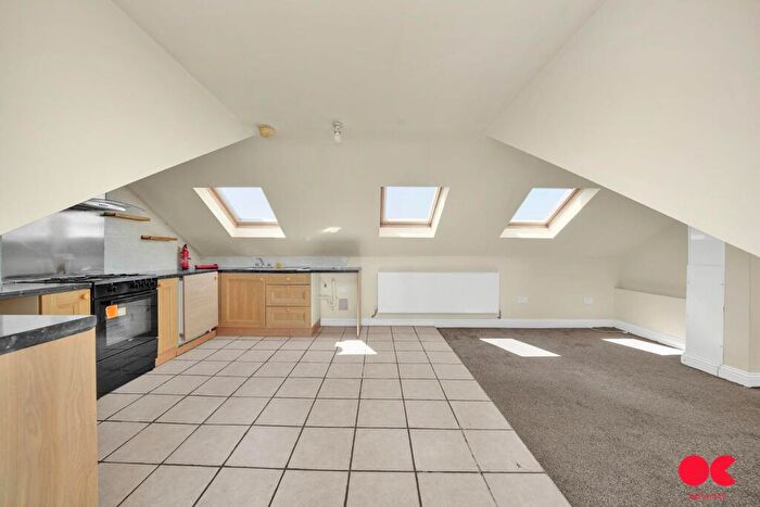 1 Bedroom Flat To Rent In High Road Leytonstone, London, E11